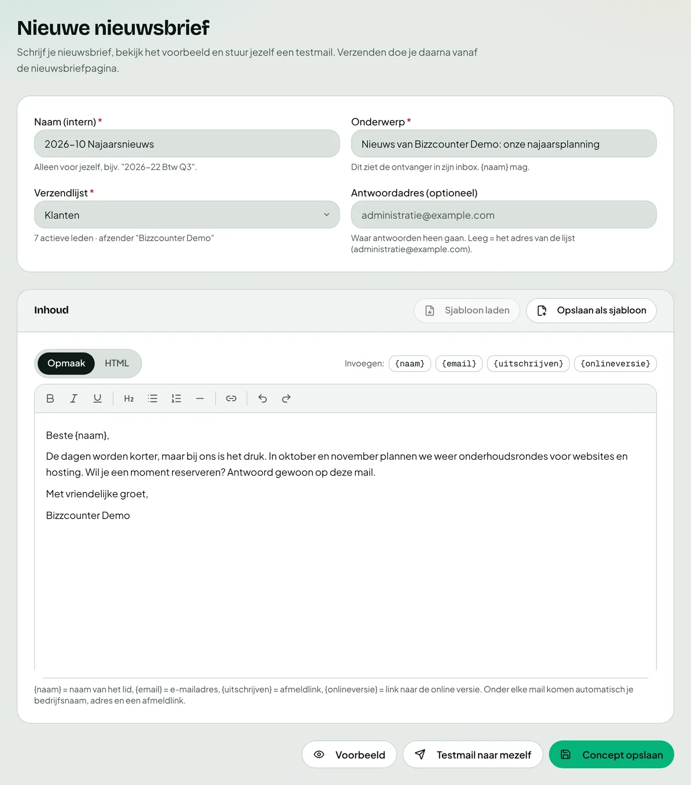 De nieuwsbrief-editor met onderwerp, opmaak en een knop voor een testmail.